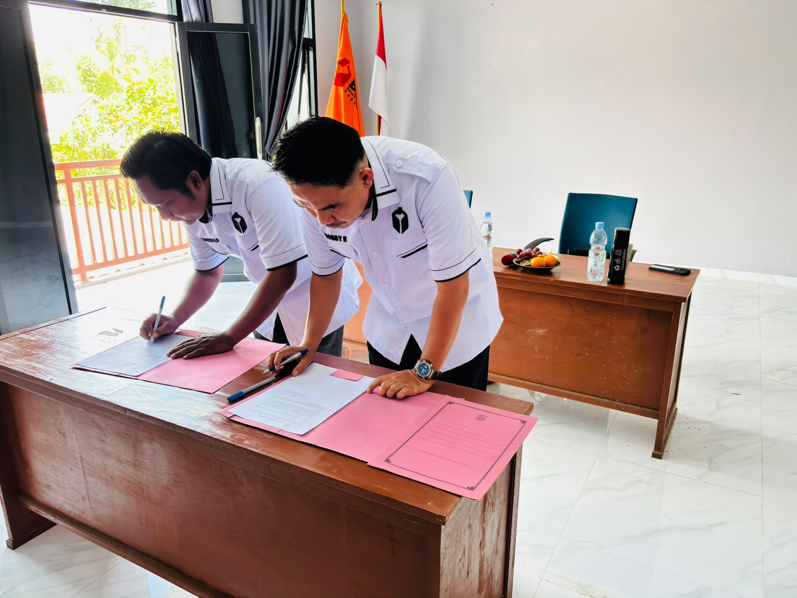 Bawaslu Mesuji Tandatangani Dokumen Indikator Kinerja Utama
