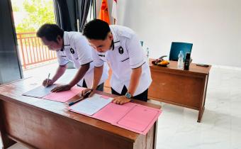 Bawaslu Mesuji Tandatangani Dokumen Indikator Kinerja Utama